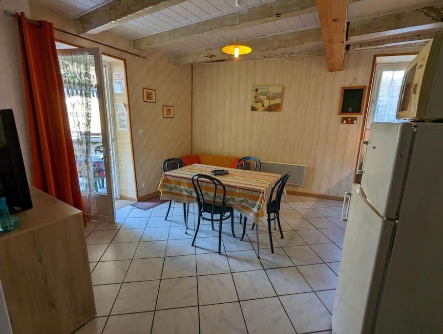 Gite Elisa Vals-les-Bains Ngoại thất bức ảnh